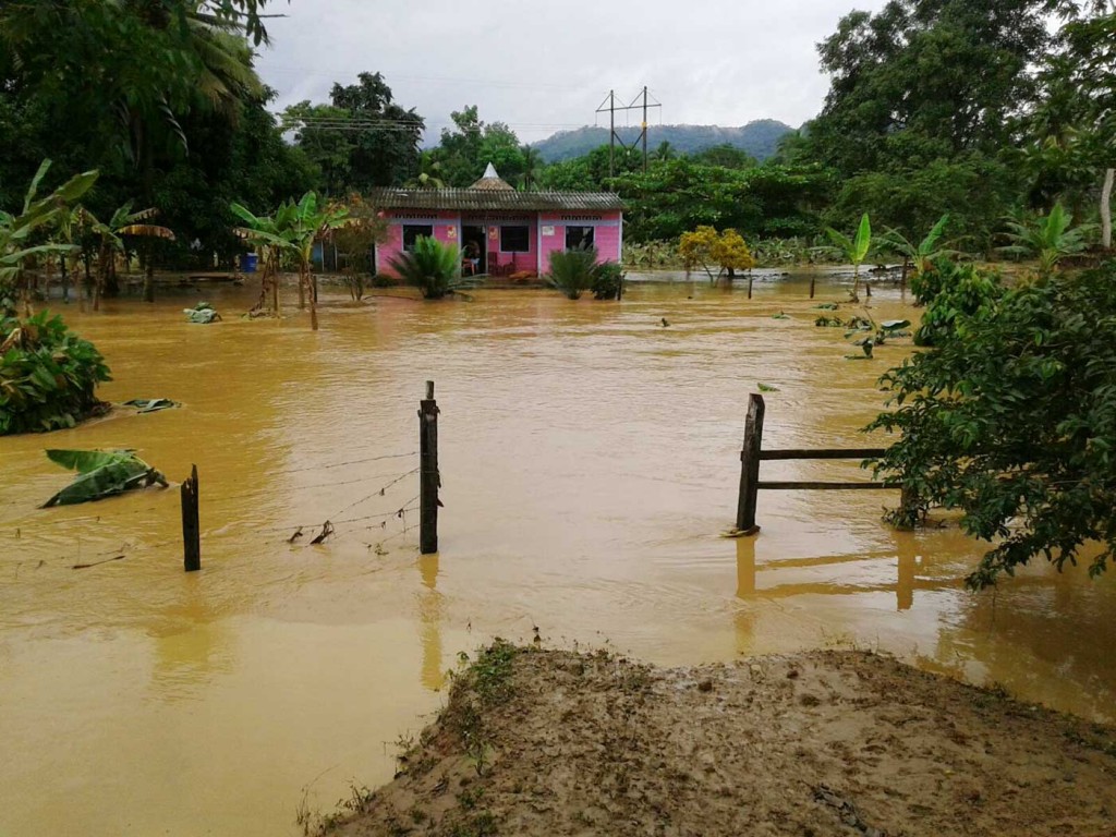 Más de 700 familias damnificadas por inundaciones en San Bernardo del Viento - LA RAZÓN.CO (Comunicado de prensa) (Registro) (blog)