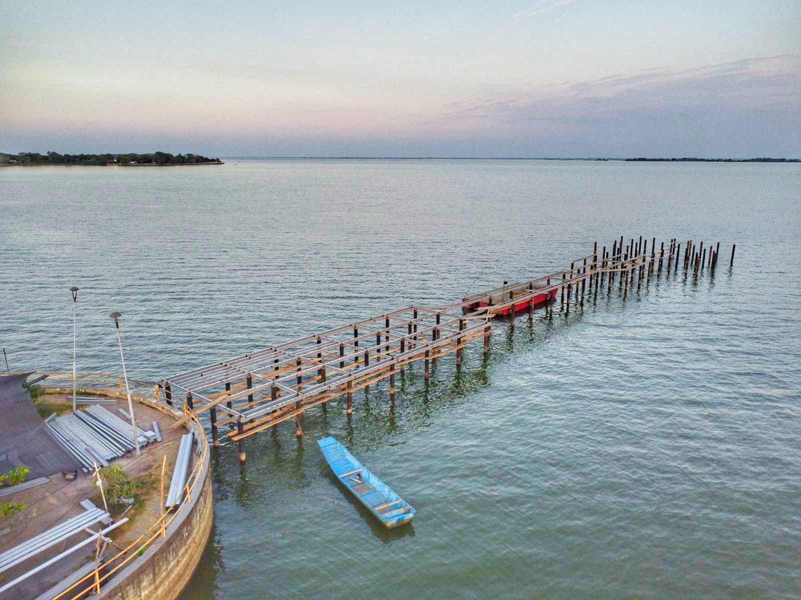 Así avanzan las obras del muelle turístico de Ayapel LARAZÓN CO