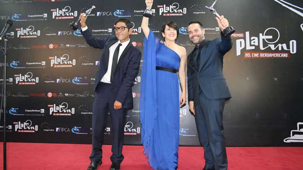 Escritor, Gonzalo Maza, protagonista, Paulina García y director, Sebastián Leilo, ganadores de la película “Gloria”.s