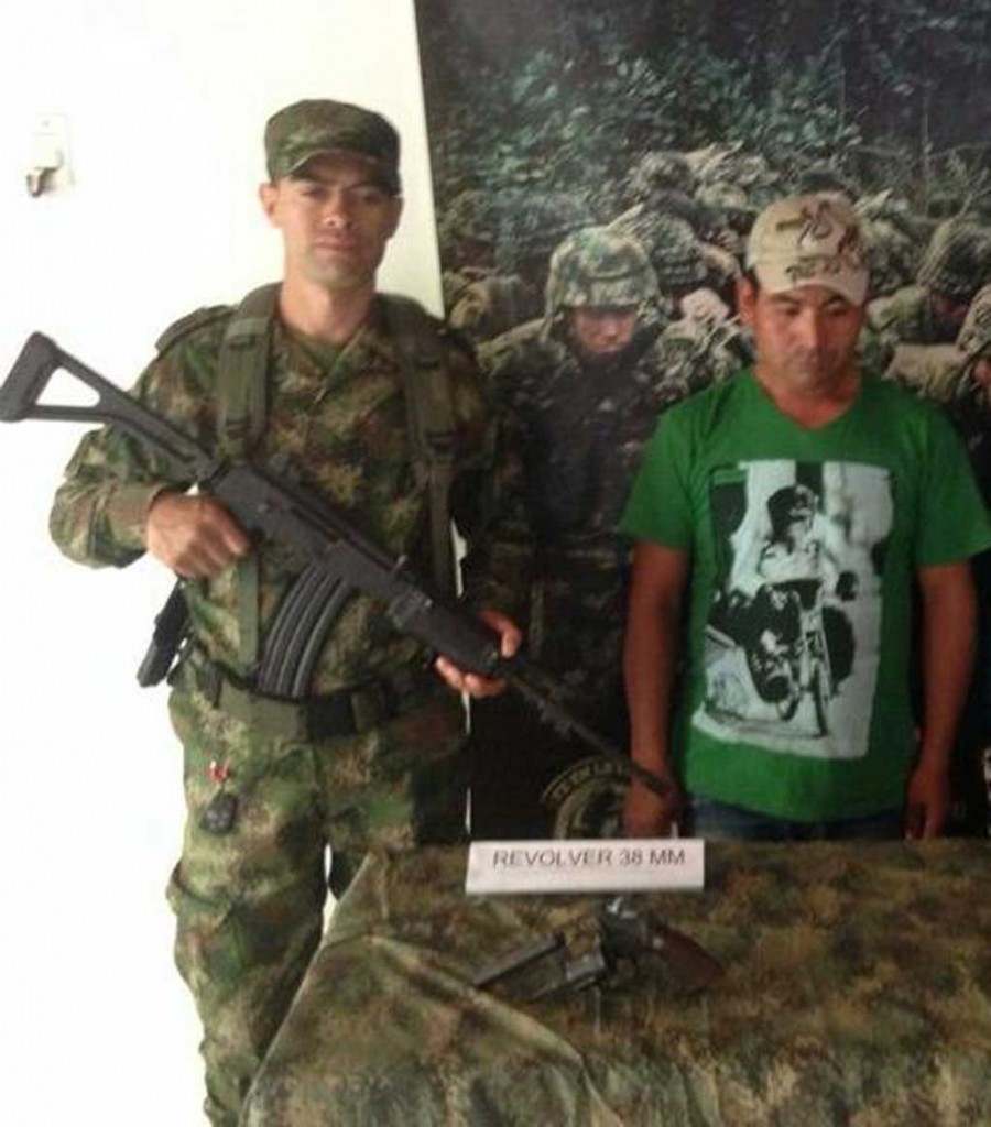 Mauricio Olivares, supuesto integrante del “Clan Usuga”, capturado por el Ejército Nacional.