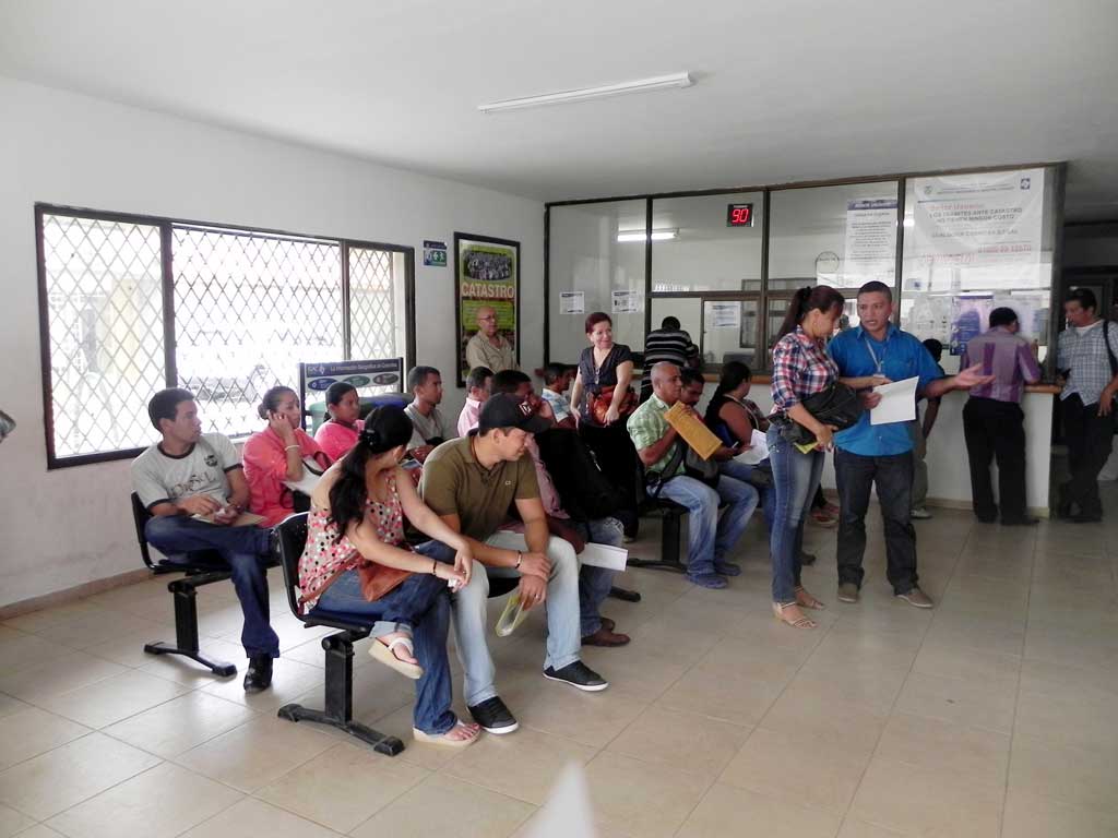 La Dirección Territorial del Instituto Geográfico Agustín Codazzi (IGAC) en Córdoba le salió al paso a las quejas de los usuarios sobre los trámites que se realizan a través de la plataforma del nuevo Sistema Nacional Catastral, afirmando que, según el tipo de trámite y la norma, esta entidad tiene hasta 30 días hábiles para resolver la solicitud.