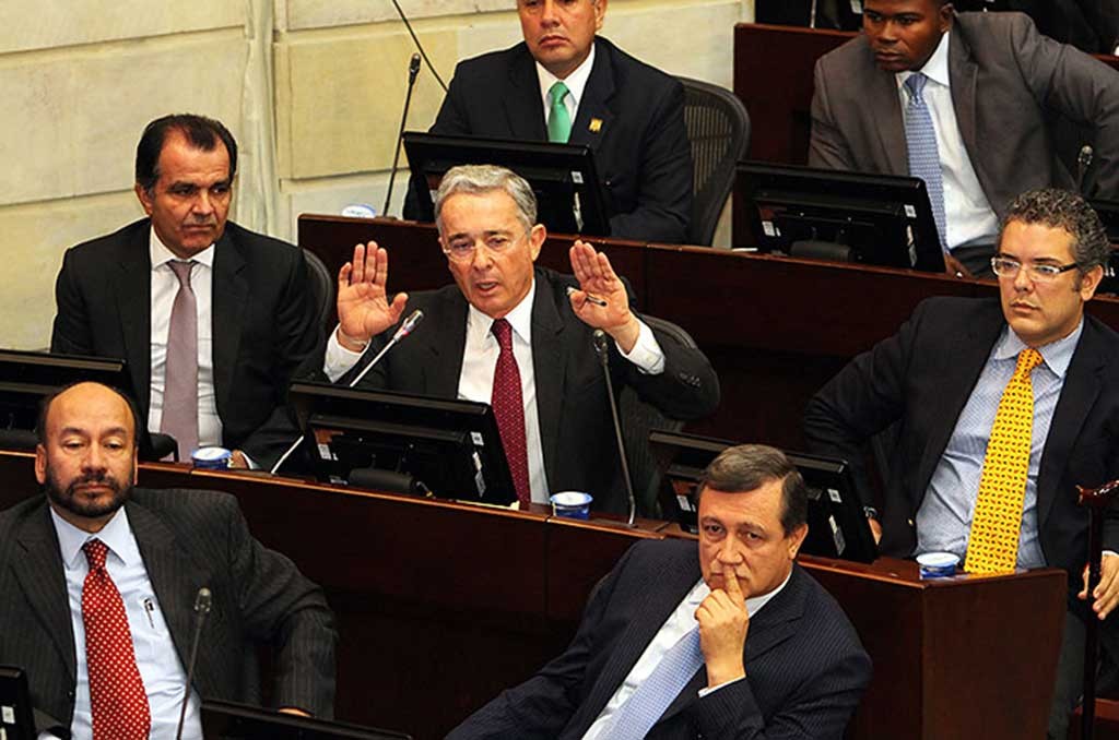 Cambio de discurso del uribismo frente a la paz sería estrategia política