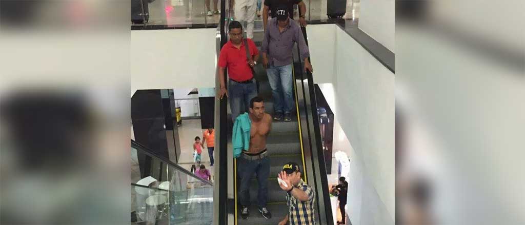 Capturan a extorsionista, mientras recibía dinero en un centro comercial del norte de Montería