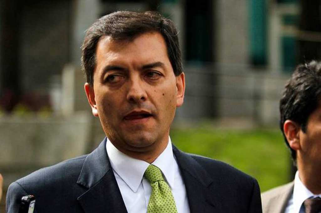 Hoyos ordenó interceptar correos de ‘Pacho' Santos: Fiscalía