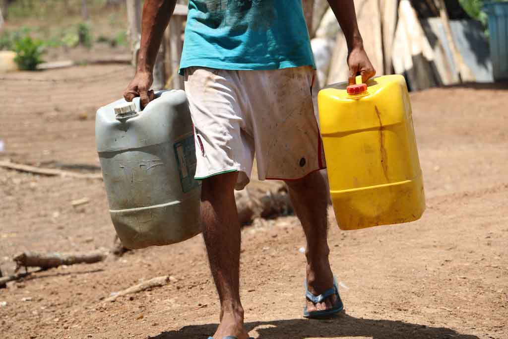 Familias restituidas en Santa Paula solicitan a autoridades, atender desabastecimiento de agua