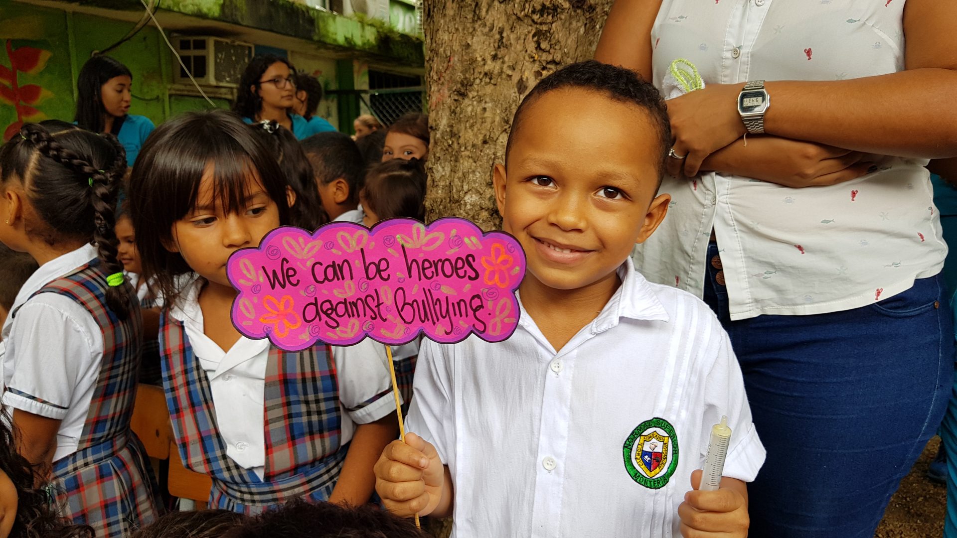 Vacunas contra el bullying, la campaña de estudiantes de