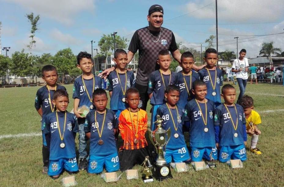 Sueños Dorados se alzó con el título en el Torneo Departamental 