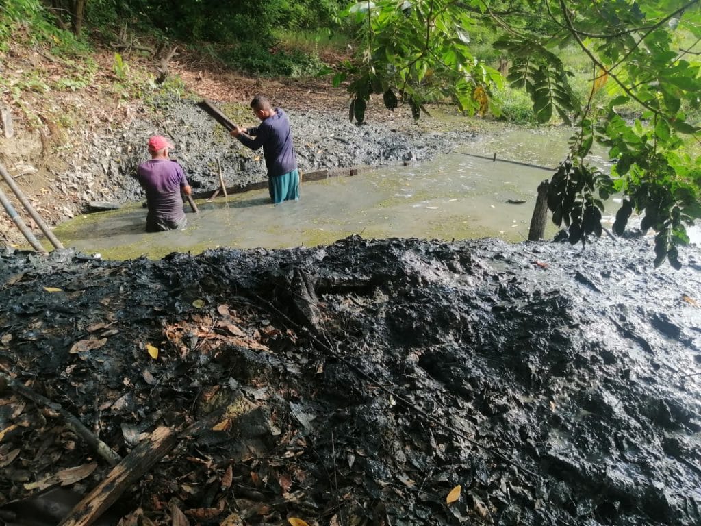 En Guasimal el agua escasea, pobladores se abastecen de represa llena ...