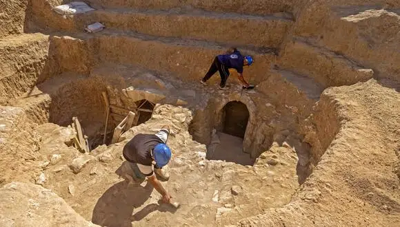 Arqueólogos hallan lujosa mansión de hace 1.200 años en el desierto ...