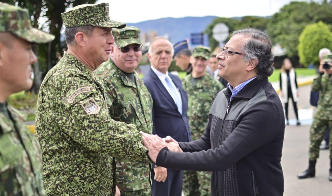 "No Podemos Usar Las Mismas Estrategias Del Pasado": Petro A Militares ...