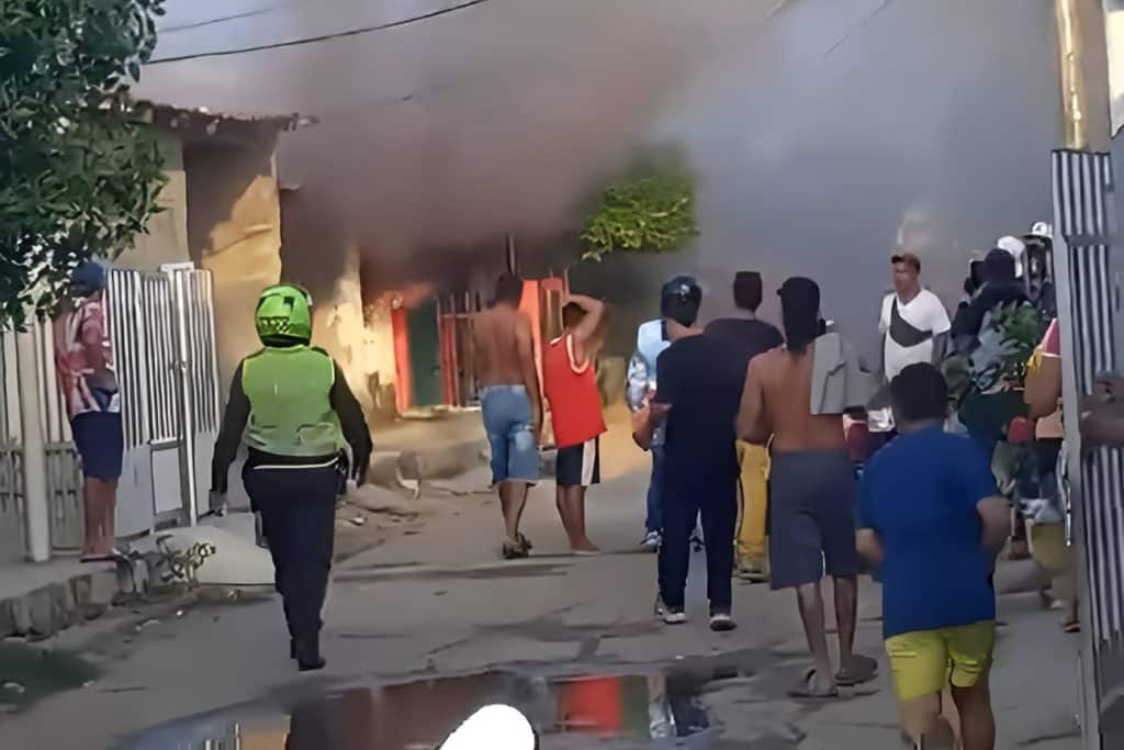 Detienen a mujer que habría provocado incendio en casa de su expareja ...