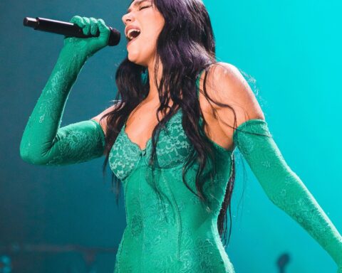 Dua Lipa en concierto en Bogotá