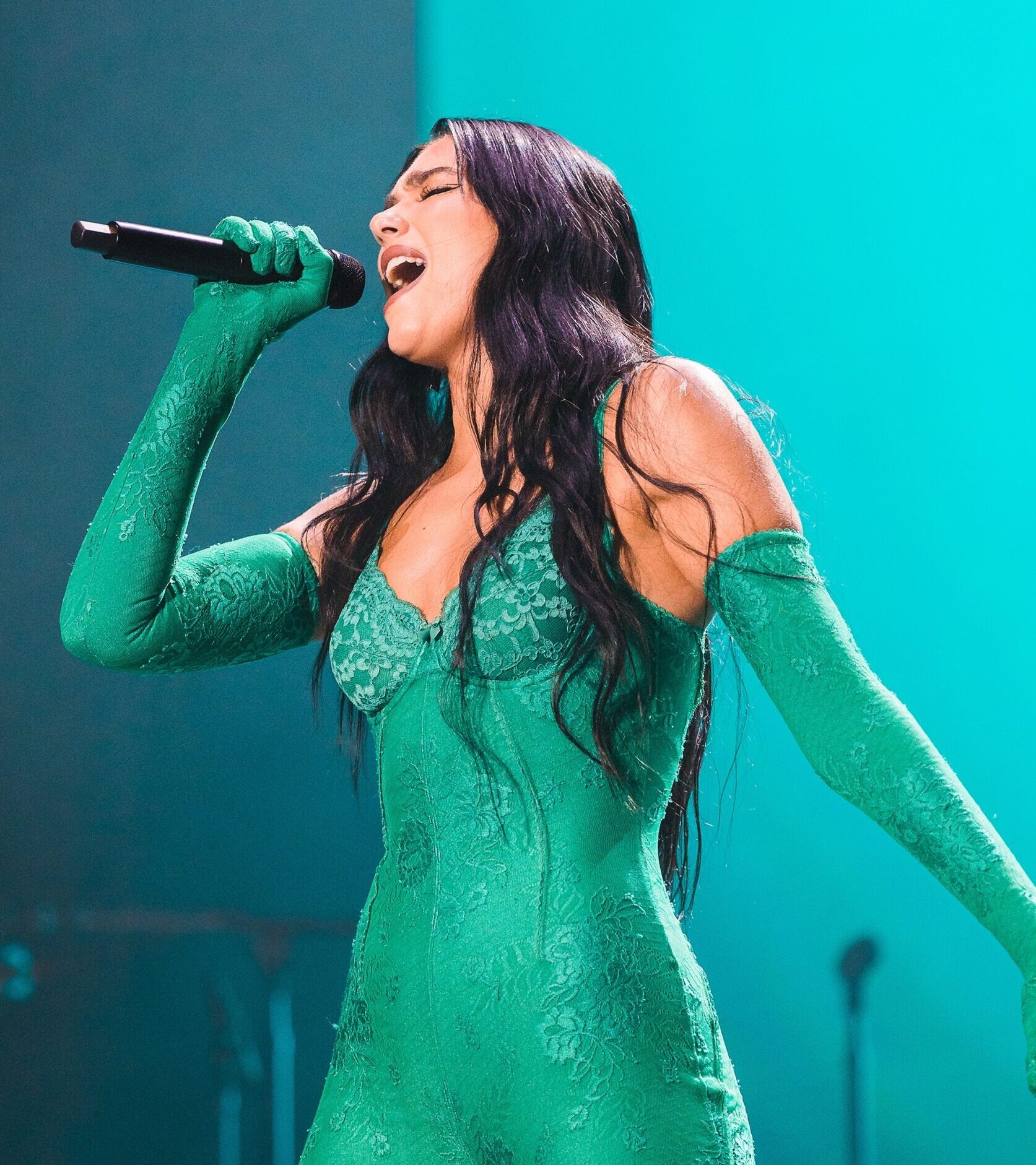 Dua Lipa en concierto en Bogotá